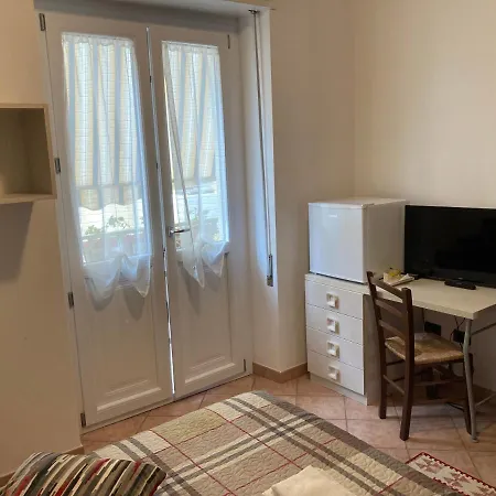 לינה וארוחת בוקר Marsiglia *